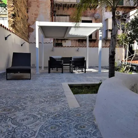 Διαμέρισμα Benni's Garden *